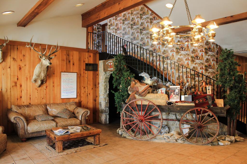 Flying L Ranch Resort & Golf Course Бандера Екстериор снимка