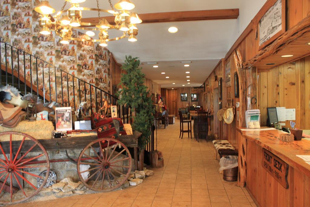Flying L Ranch Resort & Golf Course Бандера Екстериор снимка